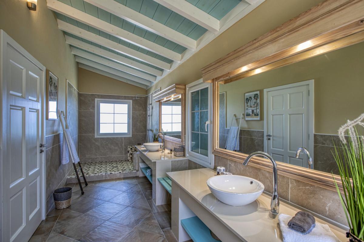A louer villa 4 chambre Terres Basses Saint Martin_ Salle d'eau - 28